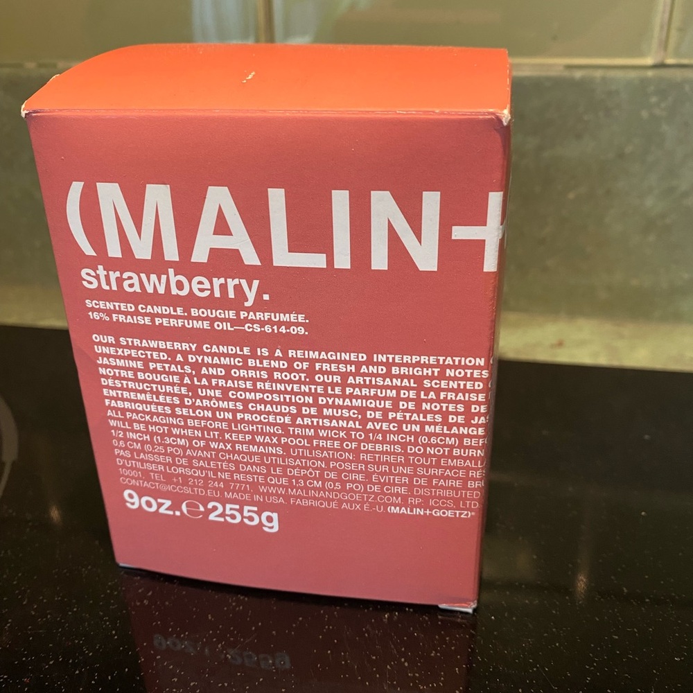 NEW! Strawberry Scented Candle